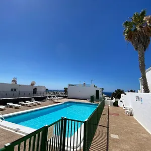 https://apartment-lola.in-canary-islands.com
